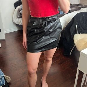 Black leather skirt size M